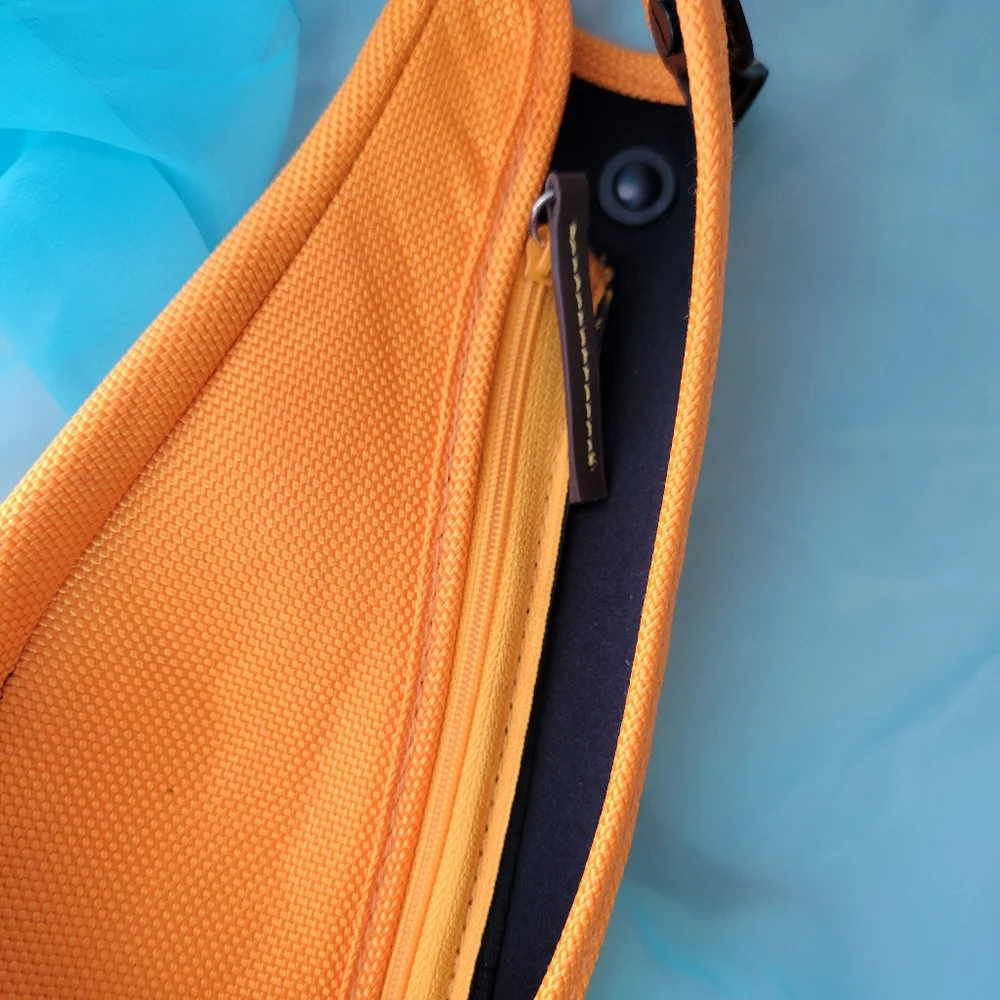 Veuve Clicquot Orange Champagne Wine Bottle Holder Wrap Insulated Zipper